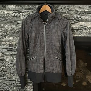lululemon athletica Back on Track Lightweight Spring Jacket with Thumbho…